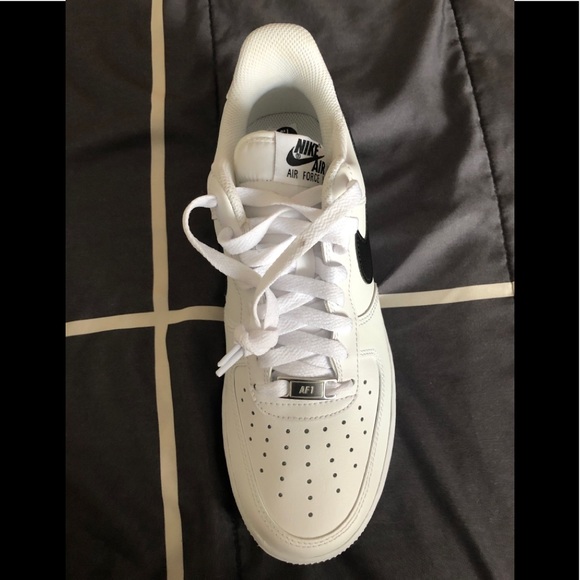 New low Top Nike•SOLD• - Picture 8 of 13